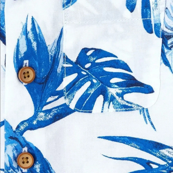 NWT TCP Button Down Shirt - Picture 3 of 4